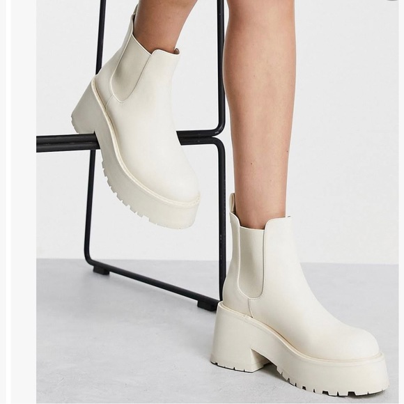 NWT Sam Edelman Lulia Chelsea Modern Ivory White Lugg Rubber Leather Boots - Picture 9 of 14